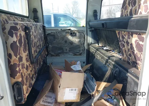 1997 Toyota Pickup из США, поврежденный, VIN LY1610004686